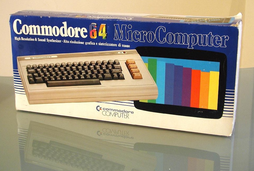 la caja de la consola commodore 64