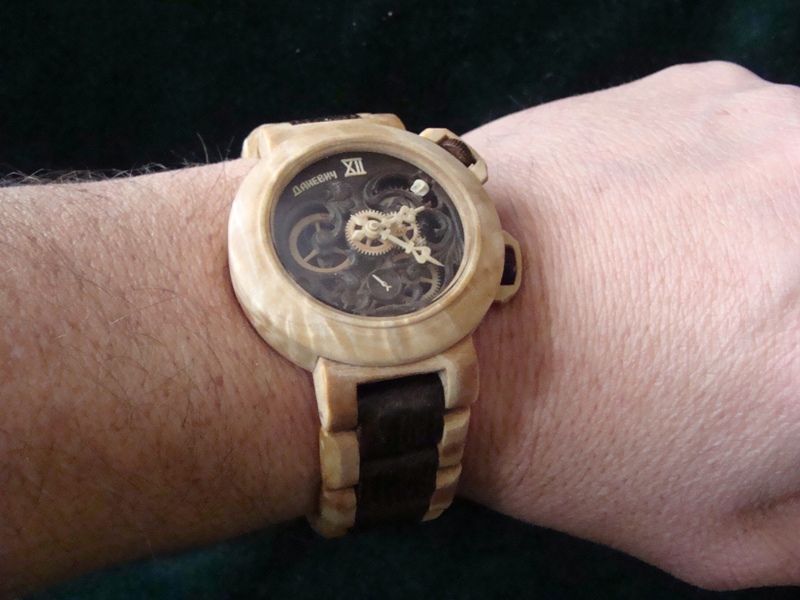 el reloj de madera