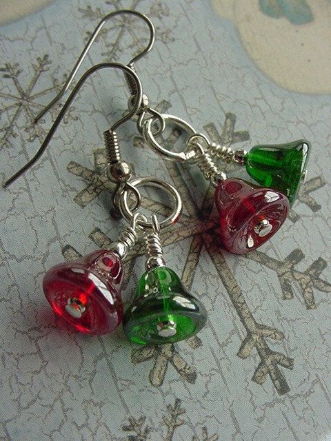 Pendientes rojos con verde para Navidad