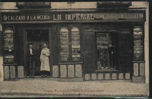 Antigua Postal - Old Postcard : Calle Virgen 9 ( foto de Calzado La Imperial ) - VALDEPEÑAS ( Ciudad Real )
