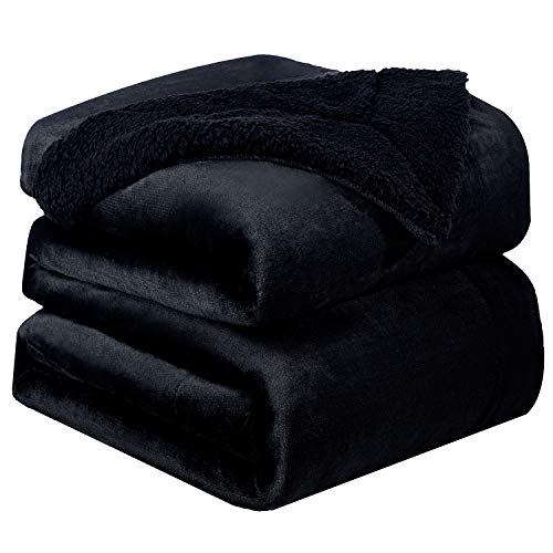 Bedsure Manta Reversible de Franela/Sherpa 220x240cm - Manta para Cama 135/150 de 100% Microfibra Extra Suave - Manta de Felpa Negro de Doble Cara