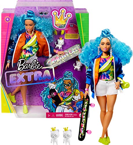 Barbie Extra Muñeca articulada con pelo azul rizado, accesorios de moda y mascotas (Mattel GRN30)