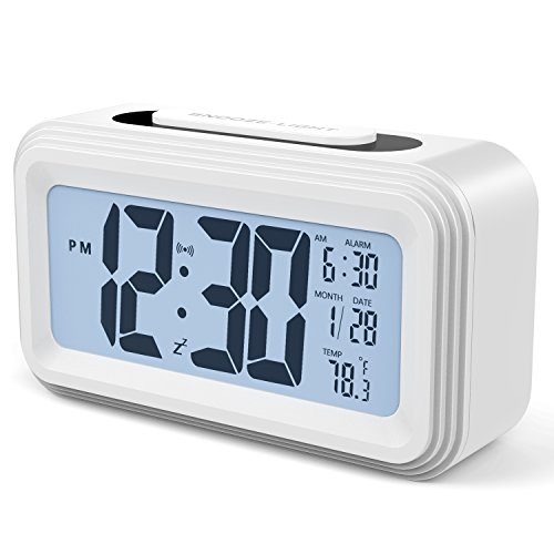 Annsky Despertador Digital, LCD Pantalla Reloj Alarma Inteligente Simple y con Pantalla de Fecha y Temperatura Función Despertador, función Snooze y luz Nocturna