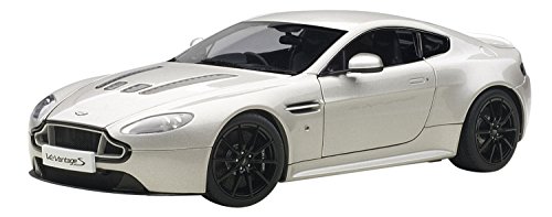 AUTOart 70251 Aston Martin Vantage V12 S 2015 - Escala 1/18, Color Plateado