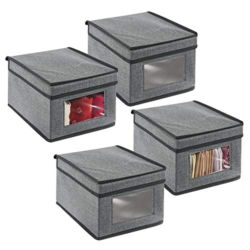 mDesign Juego de 4 cajas de almacenamiento – Organizador apilable pequeño y de fibra sintética con tapa y ventana de visualización – Cajas para ropa rectangulares para el dormitorio – gris y negro
