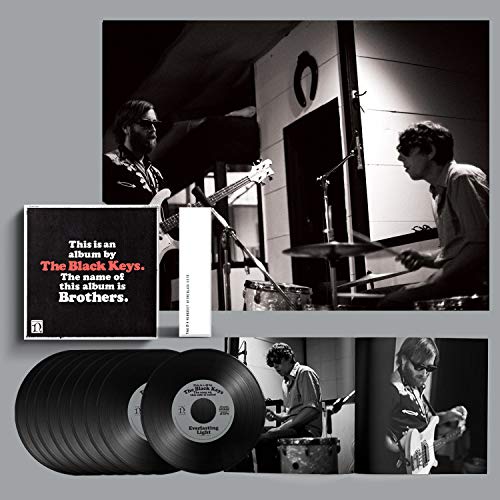 The Black Keys - Brothers (Deluxe Remastered Anniversary Edition) Box: 9 Singles Vinilo 7" + Libro 60 Páginas