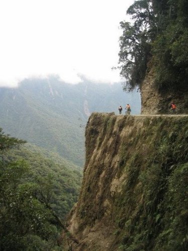 LA CARRETERA DE LA MUERTE (la ruta 3 boliviana) (AL PASO POR AMÉRICA DEL SUR)