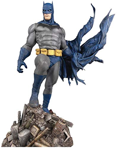 BATMAN JUN201789 Estatua de PVC