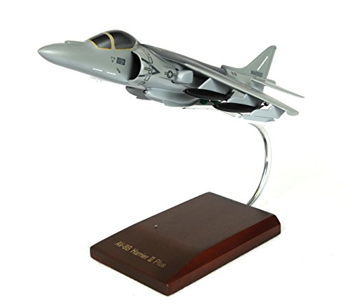 Mastercraft Collection AV-8B Harrier II USMC Model Scale: 1/48