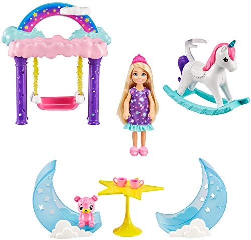 Barbie Chelsea Dreamtopia Muñeca con set de juego columpio mágico con accesorios y mascota de juguete (Mattel GTF50)