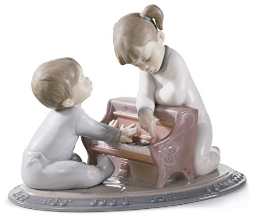 LLADRÓ Figura Niños Primeras Melodías. Figura Niños de Porcelana.