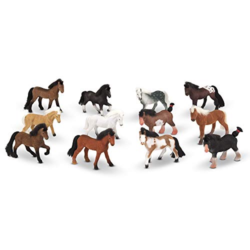 Melissa & Doug Juego de caballos Amigos de los pastizales (12 caballos coleccionables, con cajón de madera con forma de establo)