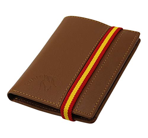 Cartera Piel Ubrique con Monedero en marrón con Gomilla Bandera España. PROTECCIÓN RFID