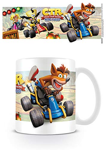 Crash Bandicoot MG25573 - Taza de cerámica (315 ml), diseño de carreras