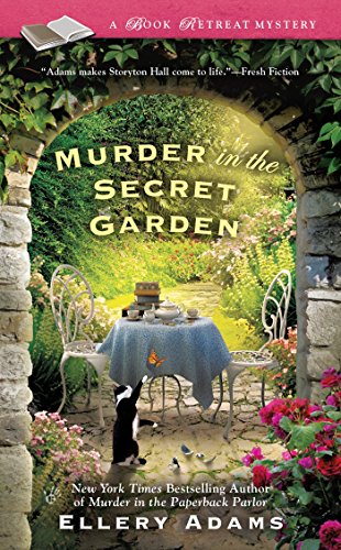 Murder in the Secret Garden: 3 (Book Retreat Mysteries)