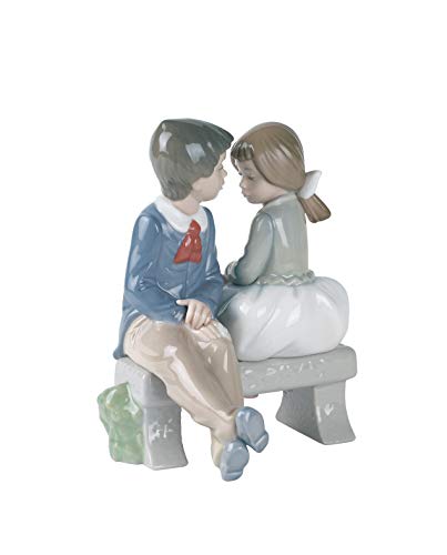 NAO Figura Primer Amor. Niño de Porcelana