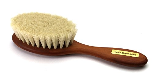 Cepillo para bebé con cerdas naturales extra suaves, cuerpo de madera de pera, aprox. 16 cm, fabricado en Alemania.