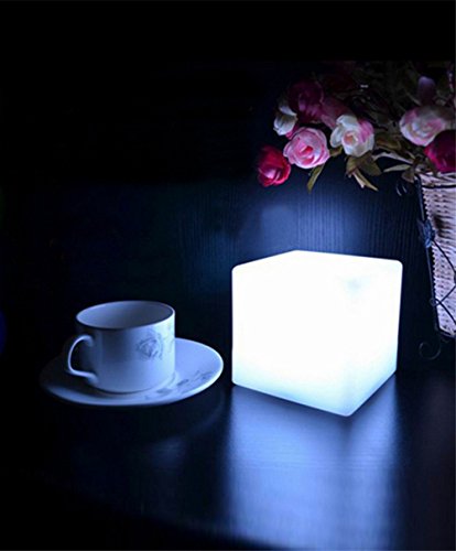 LEDMOMO LED cubo lámpara de cambio de color para mesilla de noche, luz nocturna para niños, protección de los ojos y ahorro energético