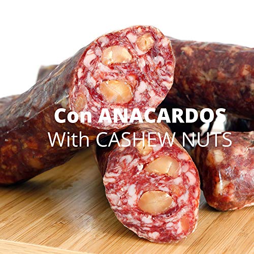 Salchichon Iberico Cular CON ANACARDOS - Embutidos Ibericos de Bellota Pata Negra - Envasados al Vacio - Aroma Intenso Textura Jugosa con un Punto de Pimienta Negra - 1 Pieza 500 gr netos aprox