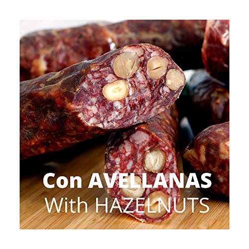 Salchichon iberico Cular CON AVELLANAS - Embutidos Ibericos de Bellota Pata Negra - Envasados al Vacio - Aroma Intenso Textura Jugosa con un Punto de Pimienta Negra - 1 Pieza 500 gr netos aprox