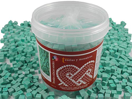 1000 teselas cúbicas para mosaico color verde 9x9x9mm. 1 kg.