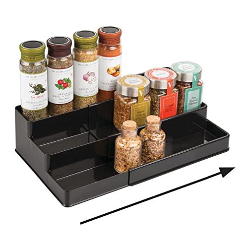 mDesign Especiero extensible para armario de cocina – Estante para especias idóneo como organizador de condimentos, salsas o artículos de pastelería – Anchura adaptable, tres niveles, negro