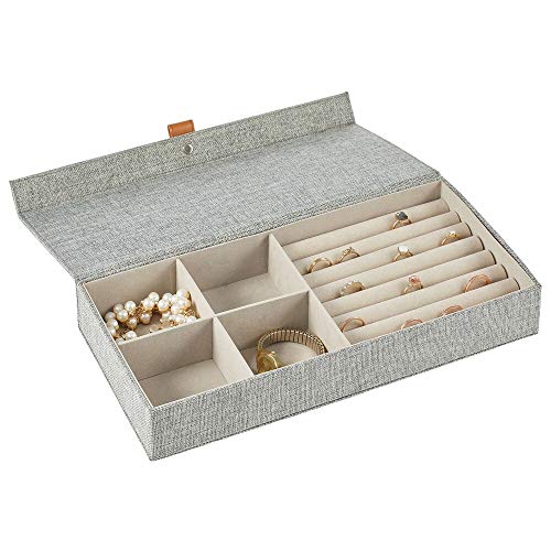 mDesign Joyero – Caja con tapa con 4 compartimentos y soportes de tela para anillos – Cajas organizadoras para pendientes, collares, pulseras y anillos – gris oscuro