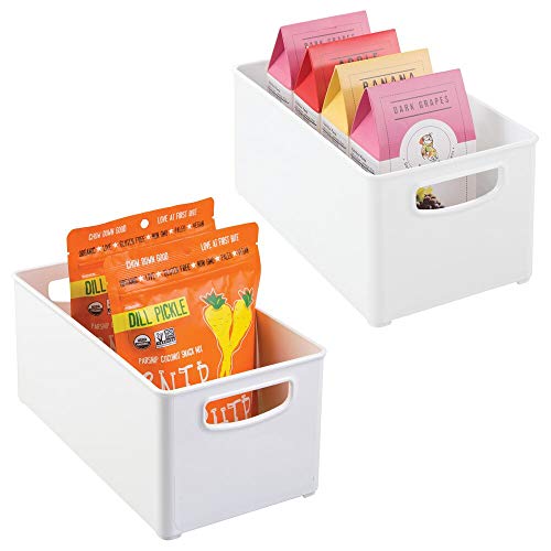 mDesign Juego de 2 cajas organizadoras con asas – Práctico organizador de frigorífico para almacenar alimentos – Contenedor de plástico sin BPA para mueble de cocina o nevera – blanco