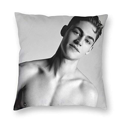 Yuantaicuifeng Hero Fiennes Tiffin Funda de Almohada y decoración de Interiores Poliéster Suave Cuadrado con Cremallera Funda de cojín Funda de Almohada Decorativa (Lados Gemelos) One18x18Inch