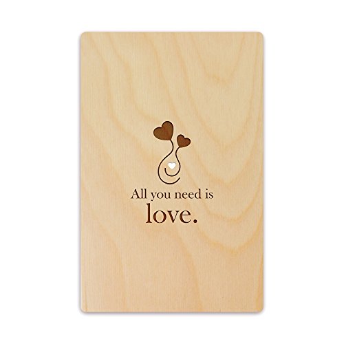 Tarjeta de felicitación de madera con texto en inglés "All you need is Love", idea de regalo para parejas.