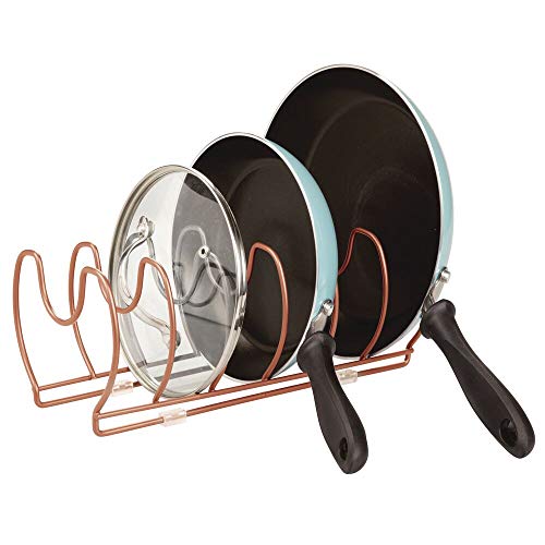 mDesign Soporte para sartenes y Tapas de ollas – Compacto Organizador de Tapas de ollas con 6 Compartimentos – Colgador de sartenes de Metal para Ahorrar Espacio – Color Bronce