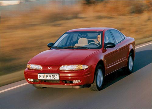 Chevrolet Alero 2000 - Vintage Press Photo