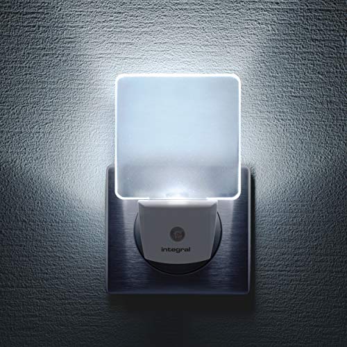 Integral - Luz nocturna LED (2 unidades, con detector automático día/noche, formato toma eléctrica), color blanco mate