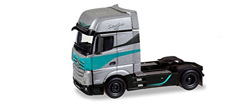 Herpa 308830 - Mercedes-Benz Actros Gigaspace rigid tractor Silver Star Edition (NL).