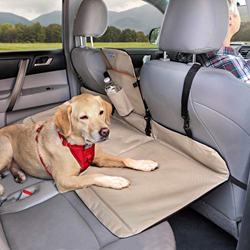 Kurgo Barrera y Extensor de Asiento Trasero para Perros, Apto para la mayoría de Coches y Jeeps, soporta Perros de hasta 45 kg, Reversible, Negro/Arena Hampton, Puente de Asiento Trasero