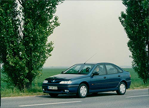 Renault Lagun RT 2.0 - Vintage Press Photo